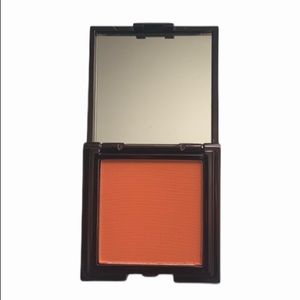 NWT Hot Makeup Treasure RBL10 Red Carpet Ready Blu